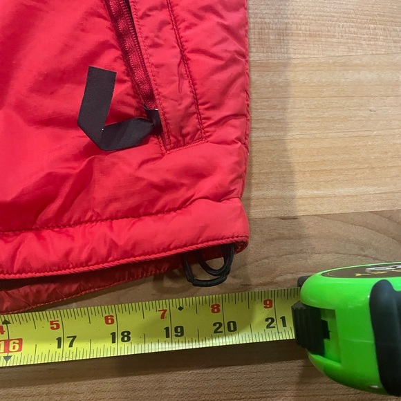 Vintage EMS vest. Packs into its own pocket. Great for spring fall hikes - Picture 7 of 12